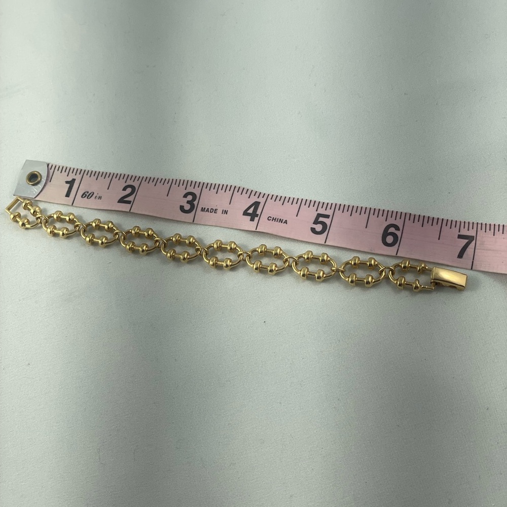 Avon Gold Tone Double Link Bracelet - Picture 4 of 5